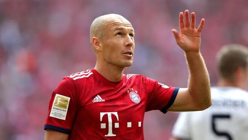 Arjen Robben chuyển đến Bayern Munich năm 2009