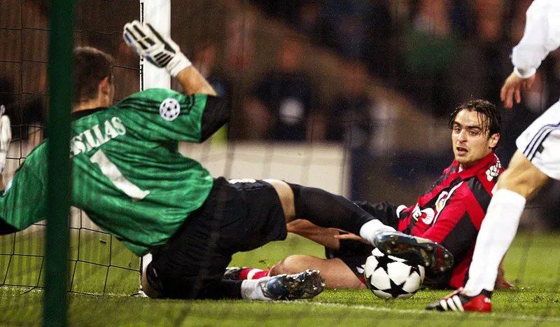 Bước ngoặt lịch sử tại Champions League 2002