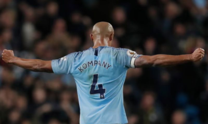 Dẫn dắt đội bóng giành nhiều danh hiệu Premier League
